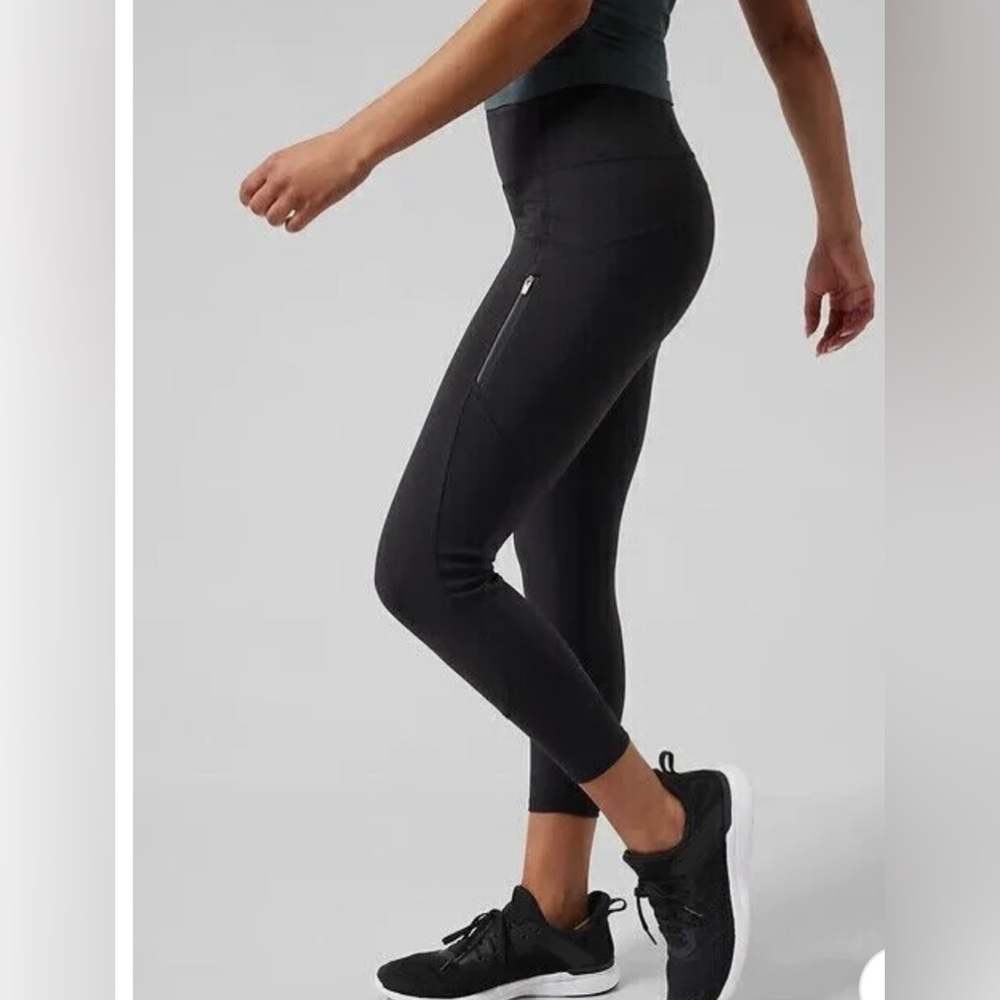 Athleta Rainier Unbrushed 7/8 Tight Black Size SMALL